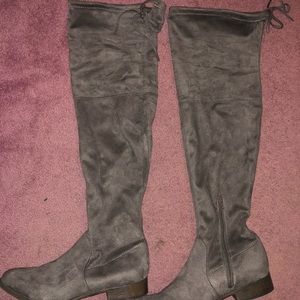Dark Grey/Over the Knee/Suede Boots!